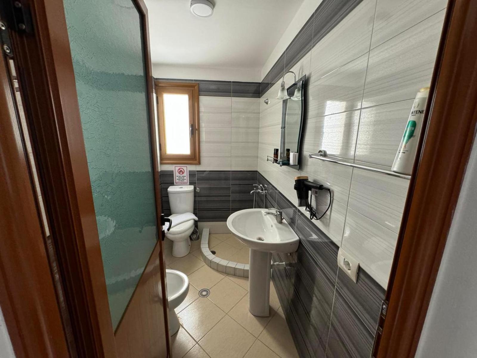 Vlora Villa ภายนอก รูปภาพ